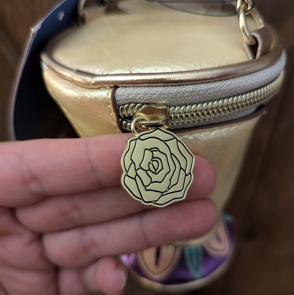 Danielle Nicole Chip Crossbody - Picture 4 of 5